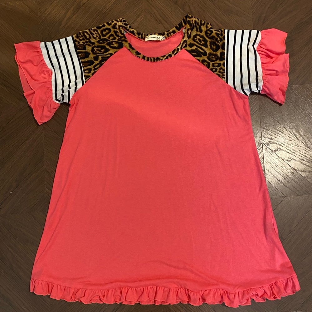 Women’s tunic style top